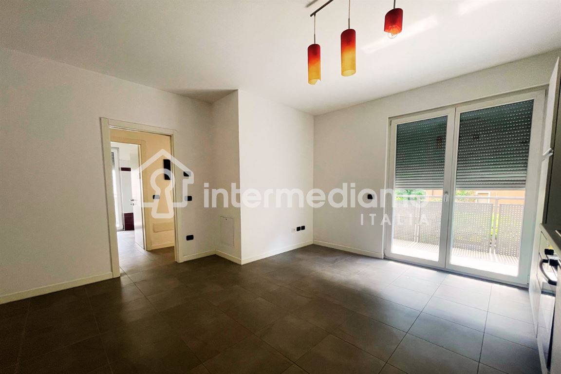 TRILOCALE A DUE PASSI DAL CENTRO DI RIVA E DAL LAGO - Appartamento Residenziale Riva del Garda